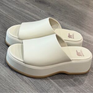 SOREL Dayspring Women's Platform Slides 8.5 Sea Salt Off-White Leather